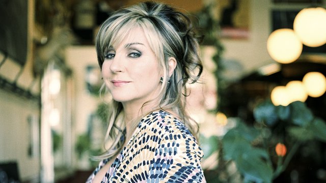 Lesley Garrett